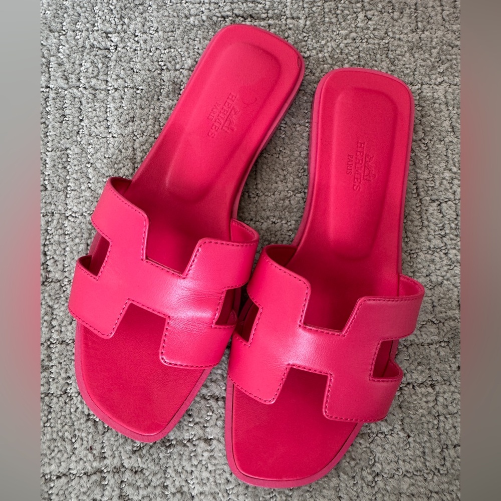 Hermès Pink Oran Sandals